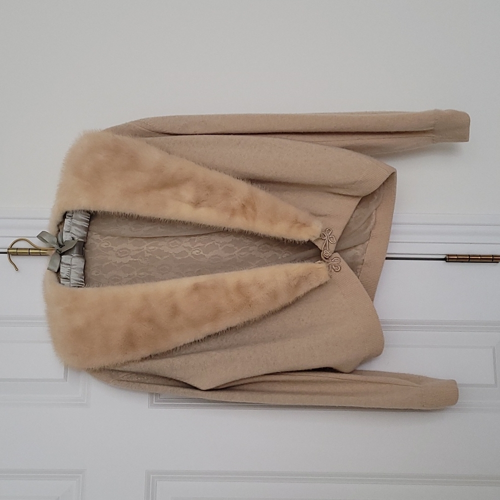 Berhard Altman sweater s cashmere w mink collar. Vintage